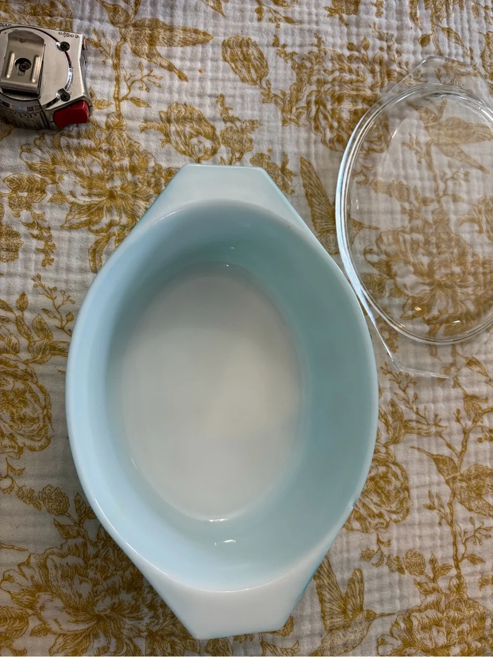 Pyrex Turquoise Snowflake Covered Casserole Dish